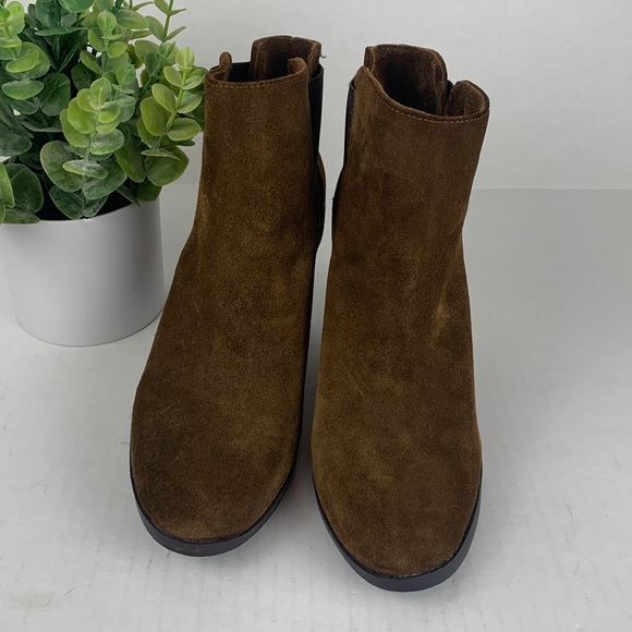 Vince Camuto brown ankle boots - Picture 3 of 15